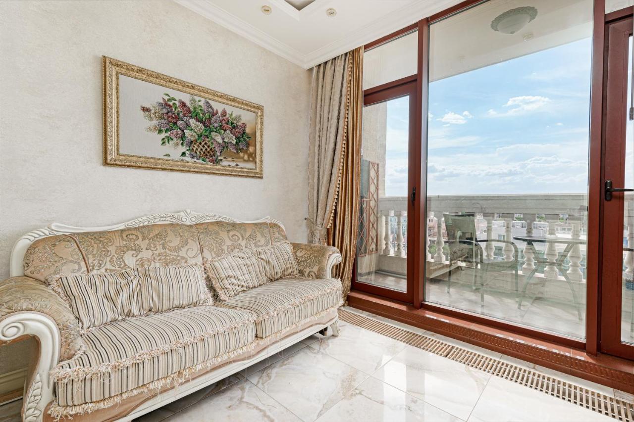 Greek Street Deluxe Apartment Oldenburg Bagian luar foto